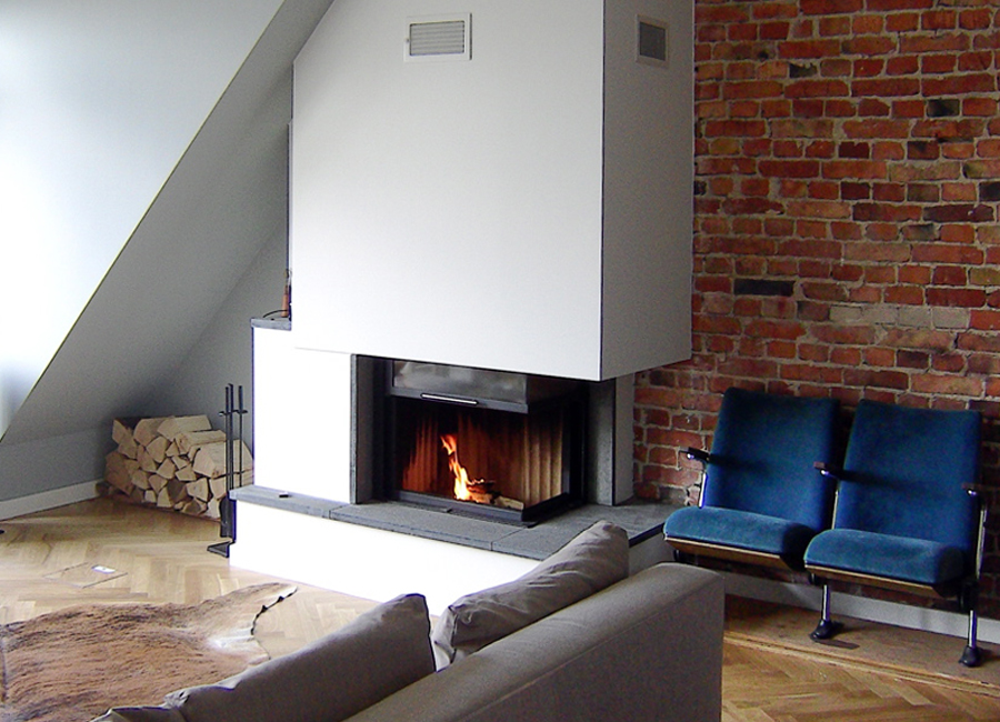 n-vier, attic conversion Berlin-Friedrichshain, dormer windows, fireplace, parquet, brick wall